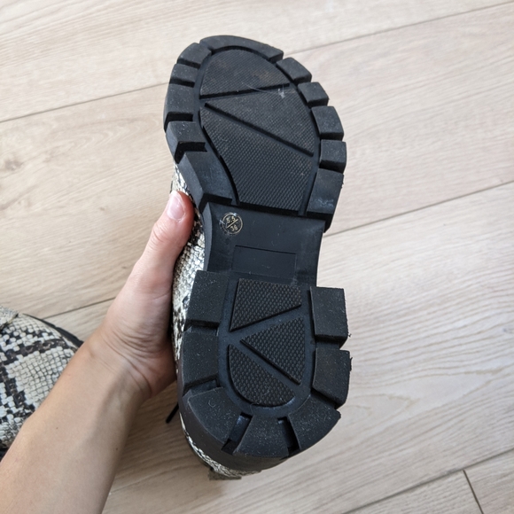 Lace Up Booties | Snake - Picture 5 of 5